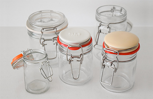 Clasp jars